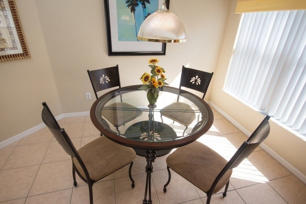 Indian Creek 5 bed / +3 bathrooms home