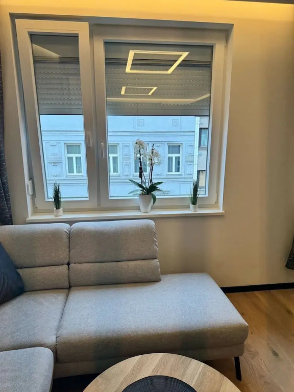 Stylish Apt Near Belvedere 15 Min to Center