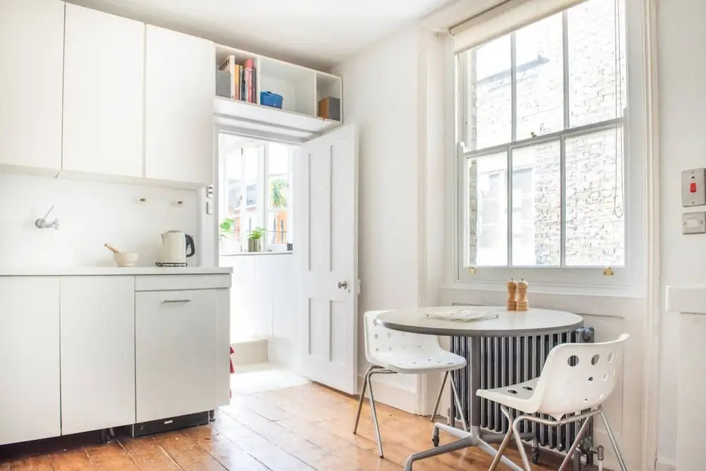 Sunny Boutique Apartment With Private Roof Terrace