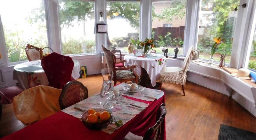 Cliff Crest Inn