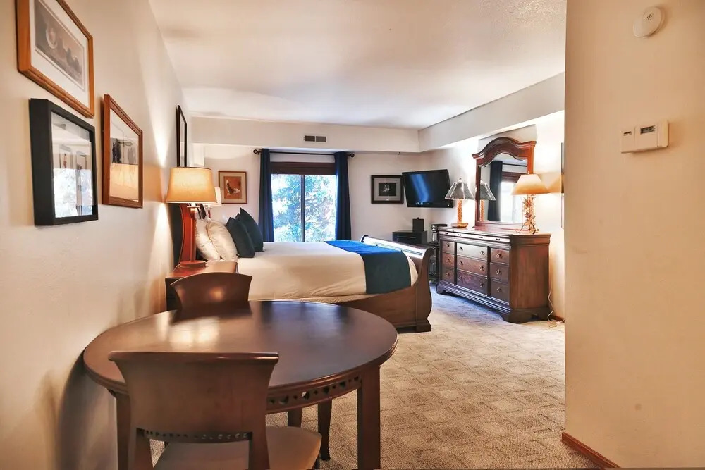 Park Station 244 2 Bedroom Condo by RedAwning
