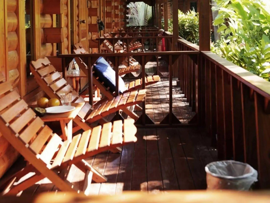 Loghome Boutique