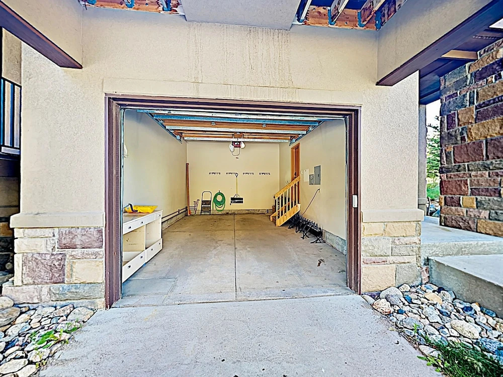 New Listing! Alpine Oasis W/ Hot Tub, Near Slopes 4 Bedroom Townhouse
