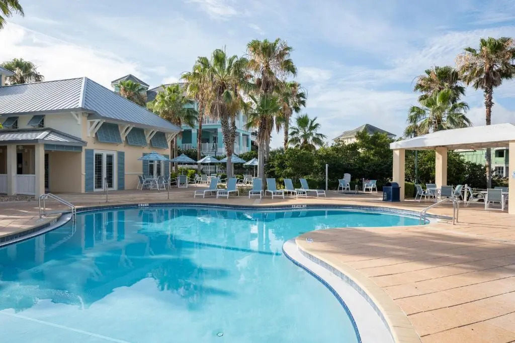 933 Cinnamon Beach, 3 Bedroom, Sleeps 8, 2 Pools, Elevator, WiFi