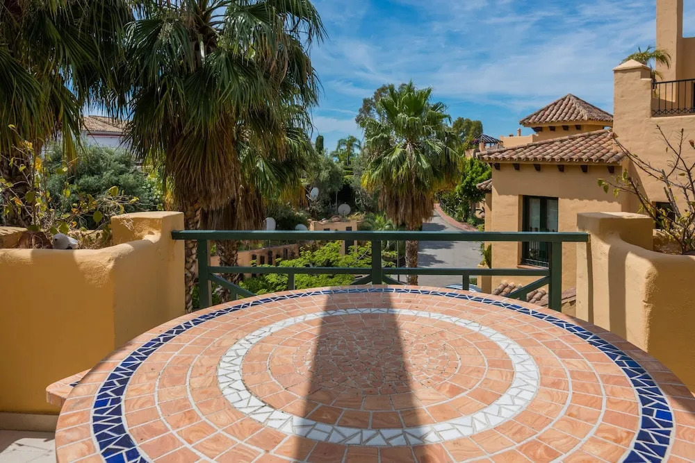 Fuentesanta - Lux. Beach Penthouse in Estepona in Private Access to El Campanario Golf Club