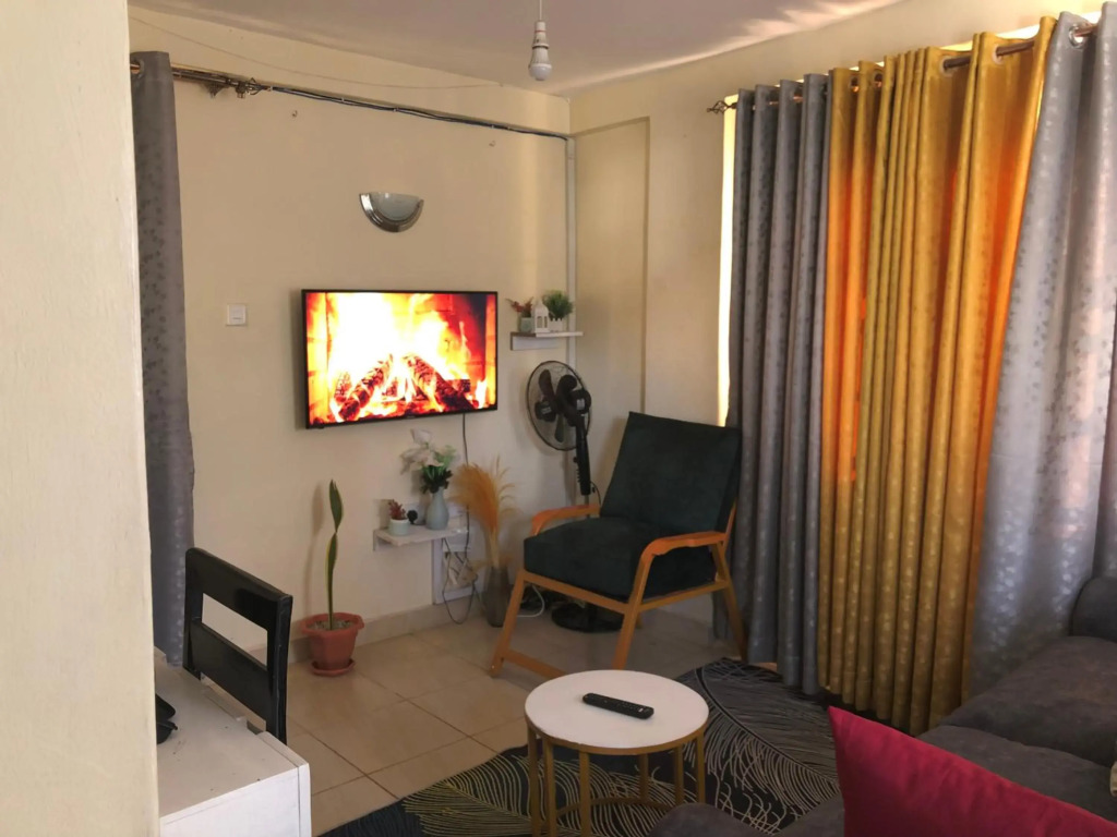 Tom Mboya Estate - Fast WI-FI, Netflix and Parking 1Br Apartment in Kisumu Town