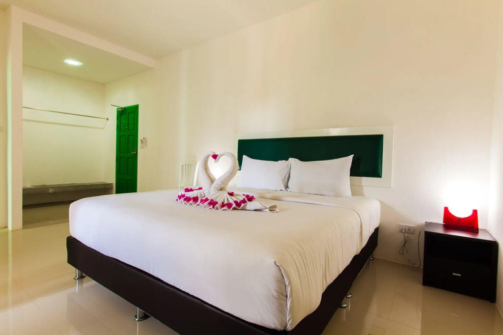 Khun Chaweng Resort