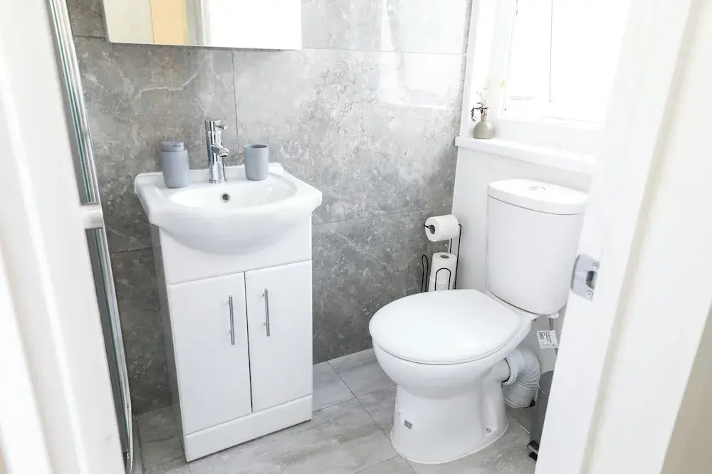 4 Guests - 2 Bedrooms - City Escape Retreat