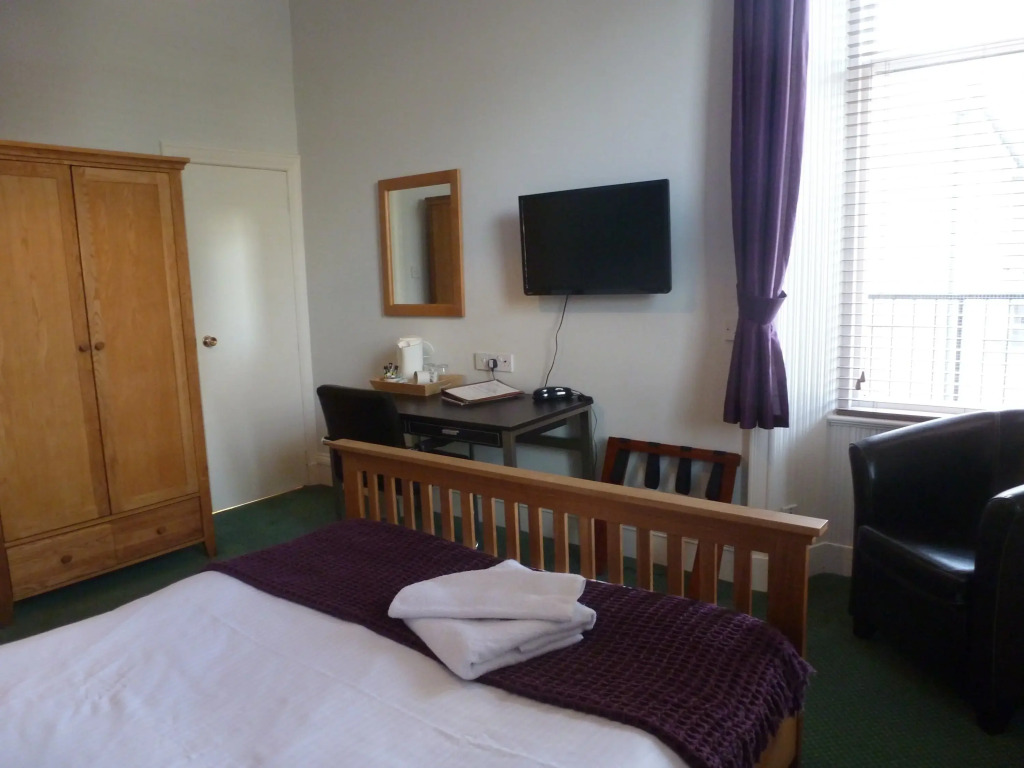 Inn At The Park Hotel