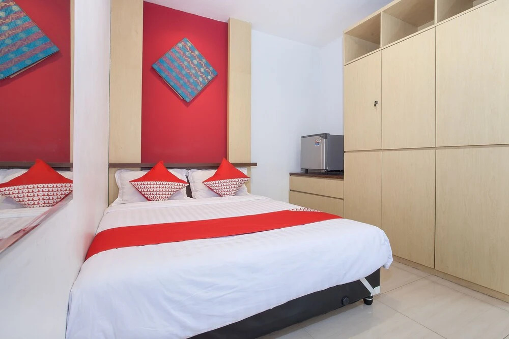 OYO 155 Metro House