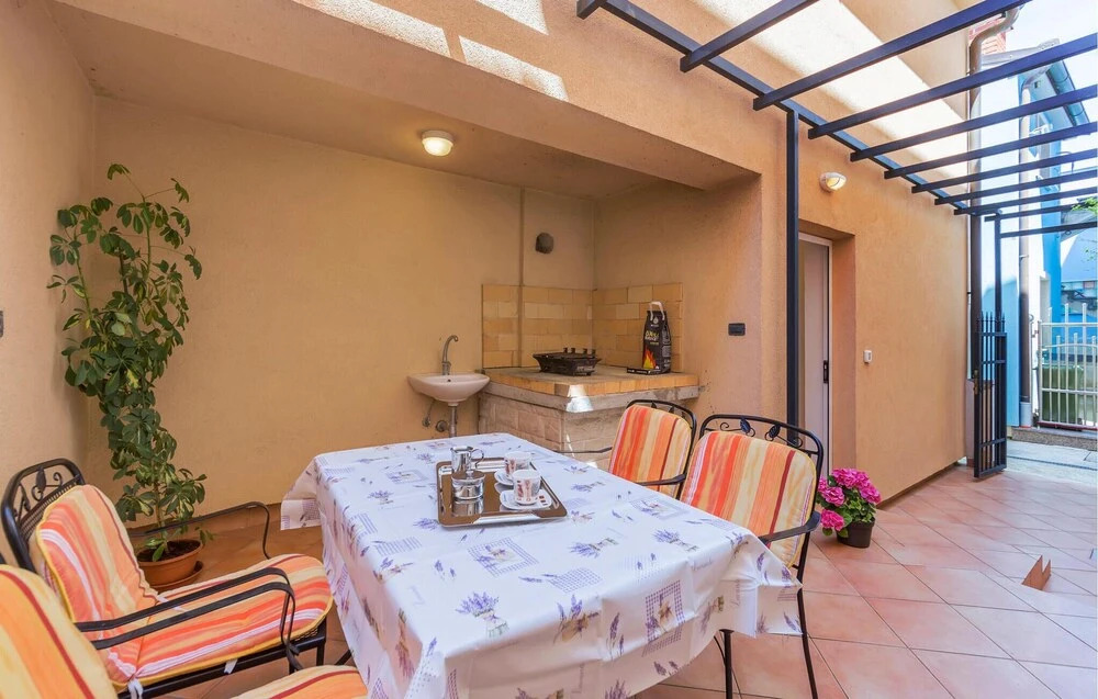 Nice Home in Pula With Wifi and 2 Bedrooms