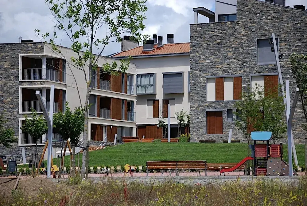 Pre-pyrenees Privileged Site For Hiking, Excursions And Skiing