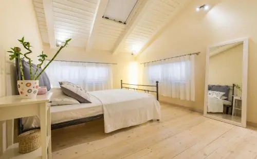 Villa Oliva, in a serene location & private pool, by ZanteWize