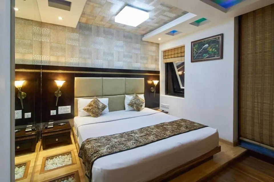 Hotel Tigers Roare