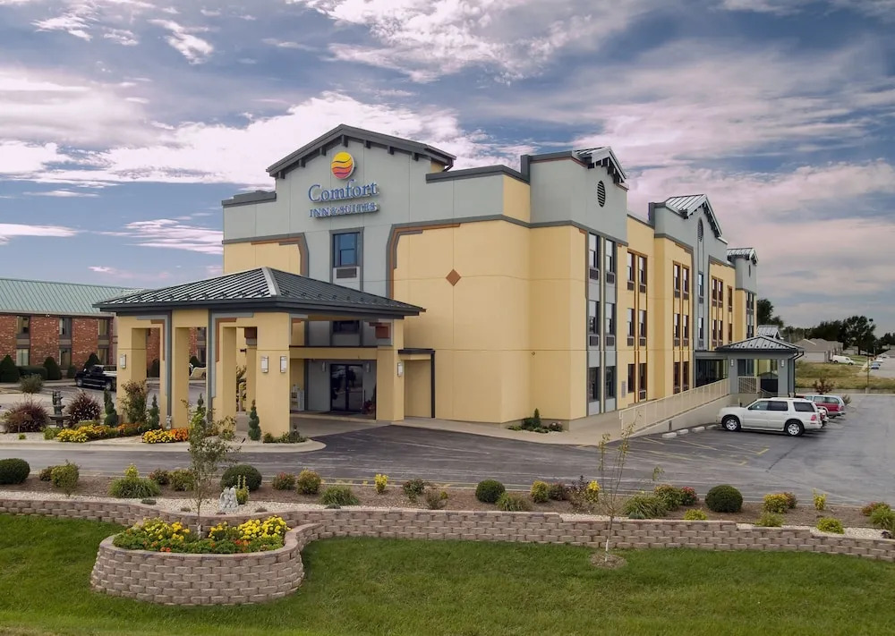 Comfort Inn & Suites