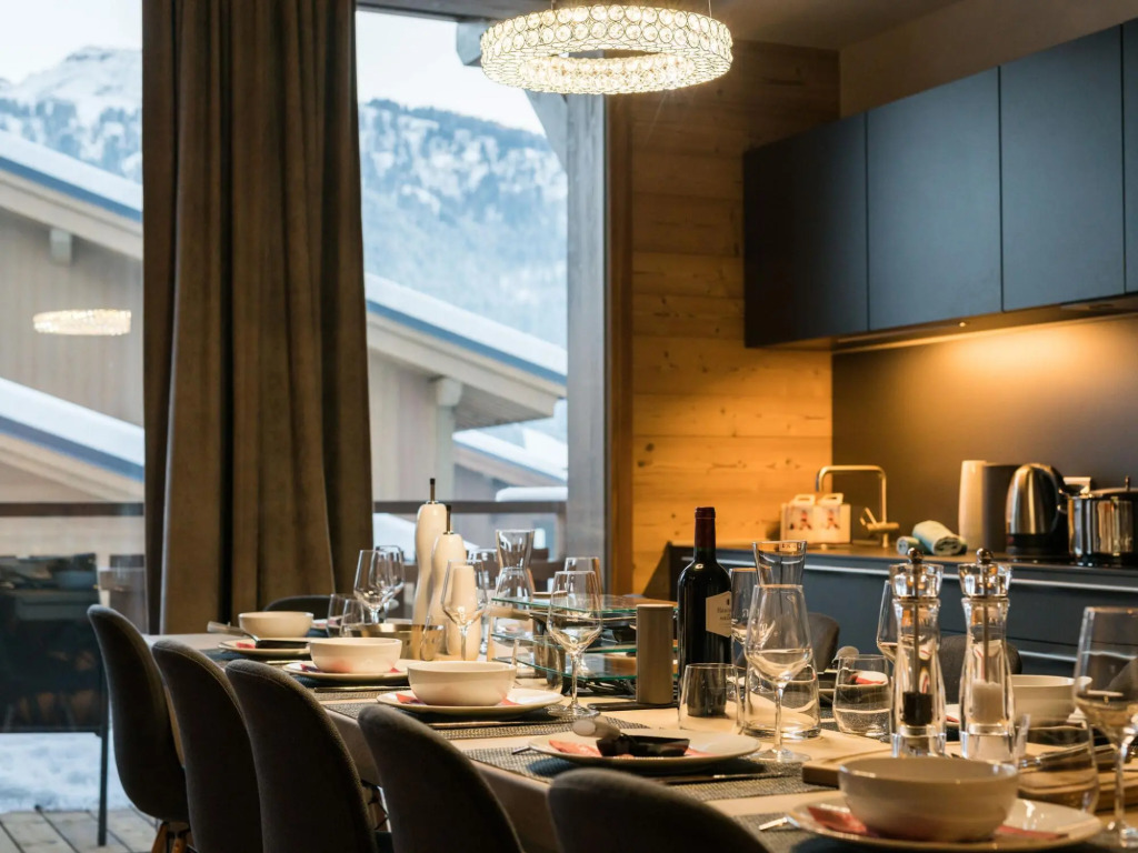 Nice chalet with fireplace in Megève, 1,5 km. from ski slope