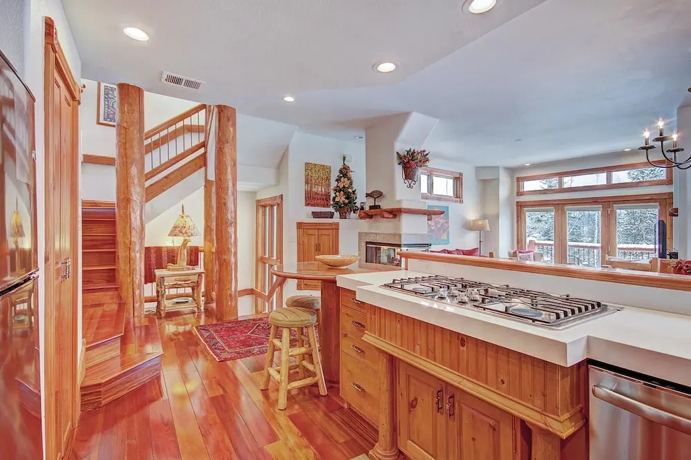 Dogwood Lodge by RedAwning