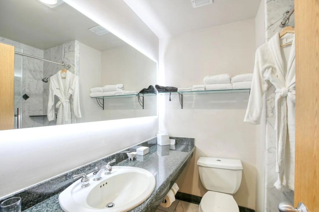 SeaVenture Beach Hotel