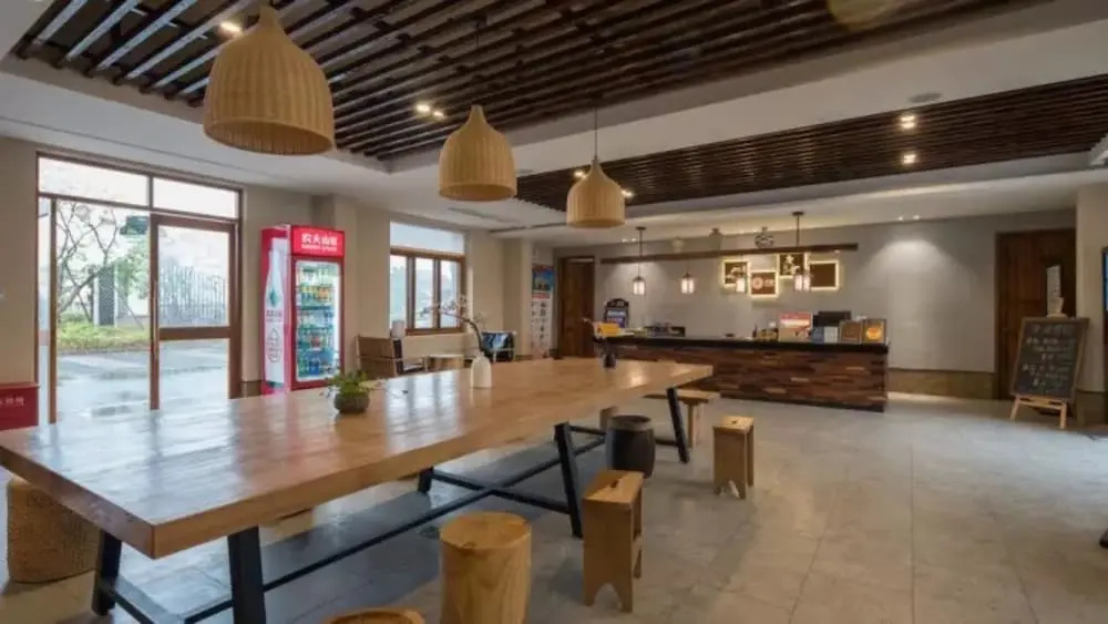 Floral Hotel Xing Hui Haiyan