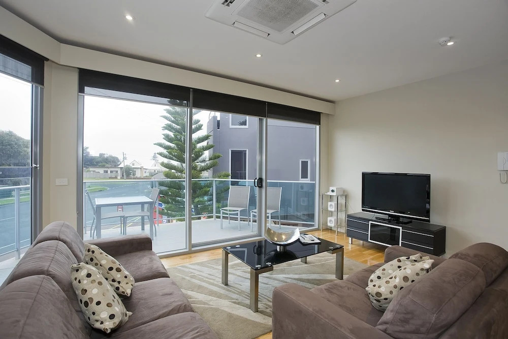 7 Bell Street Apartments