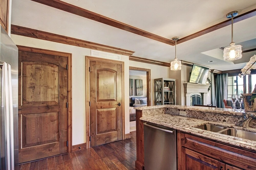 Chic 2 BR+Den Ritz-Carlton Condo with Valley Views by RedAwning - Save 20% on 7+ Nights!