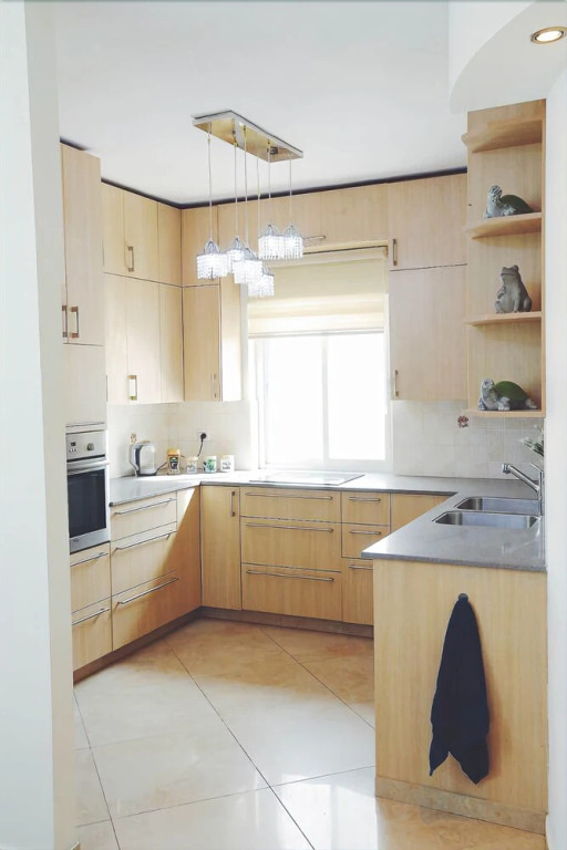 Art Apartment near Mamila