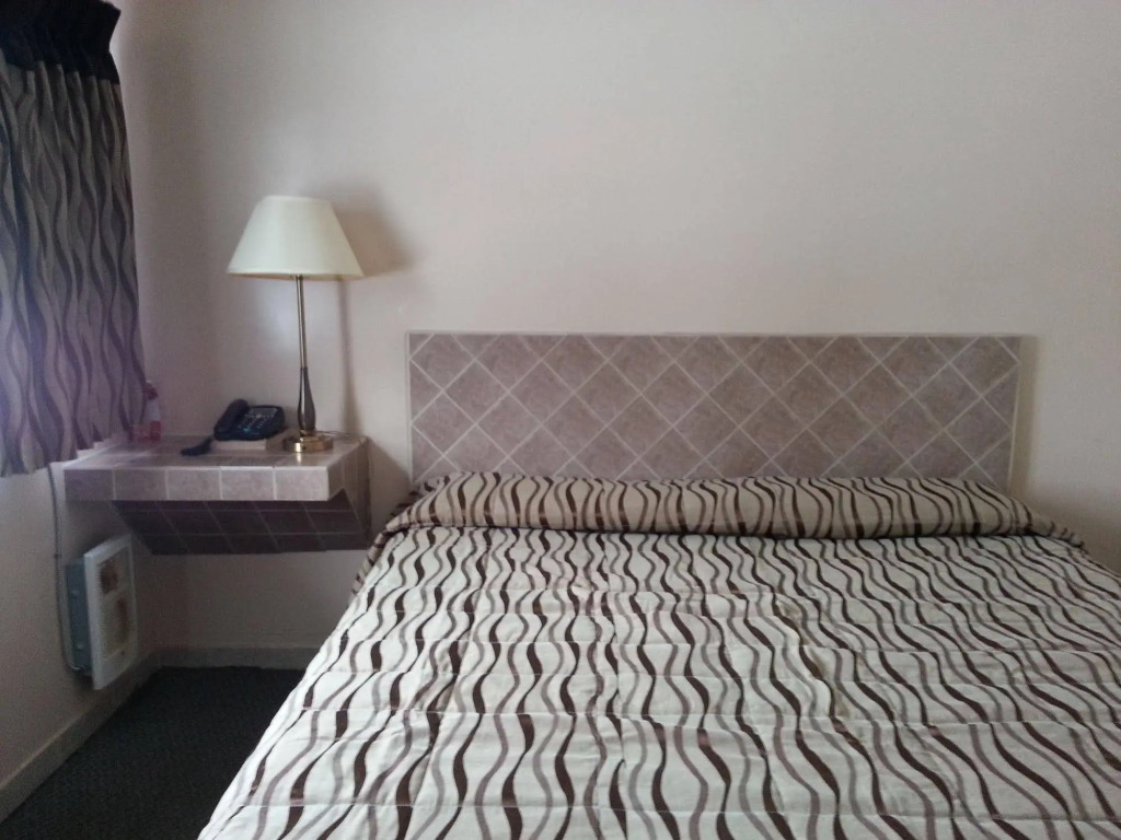 Pleasant Stay Motel