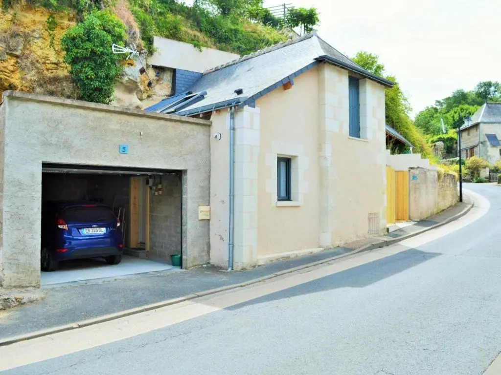 Gîte atypique avec garage et cour privée en Touraine - FR-1-381-280