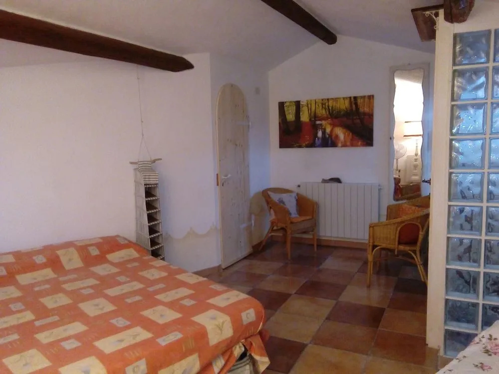 Carlos Country House