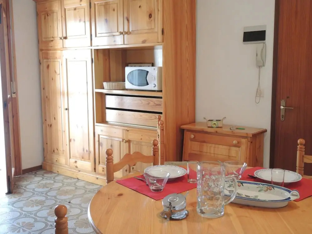 Spacious Flat With Common Pools and Kids'play Area