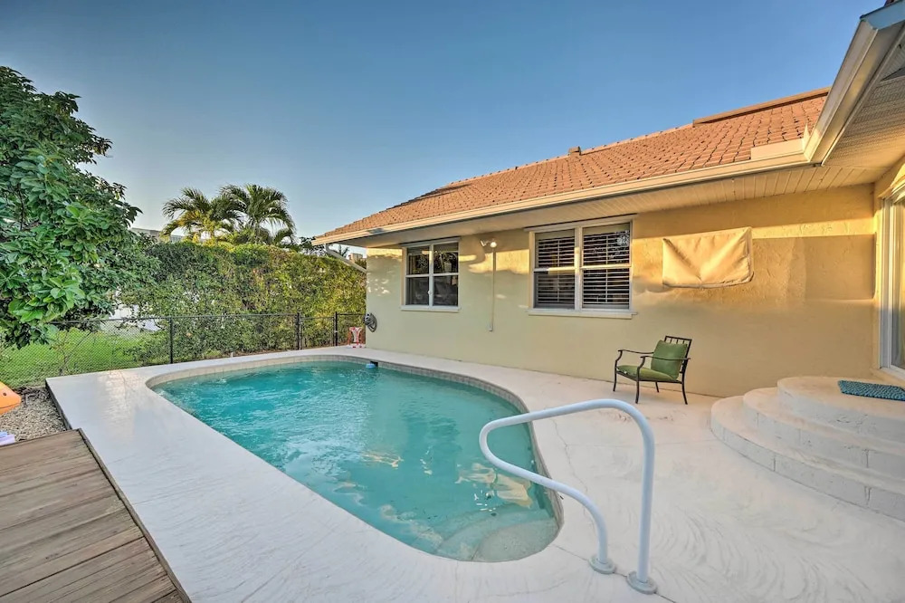 House w/ Heated Pool & Grill - Walk to Beach!