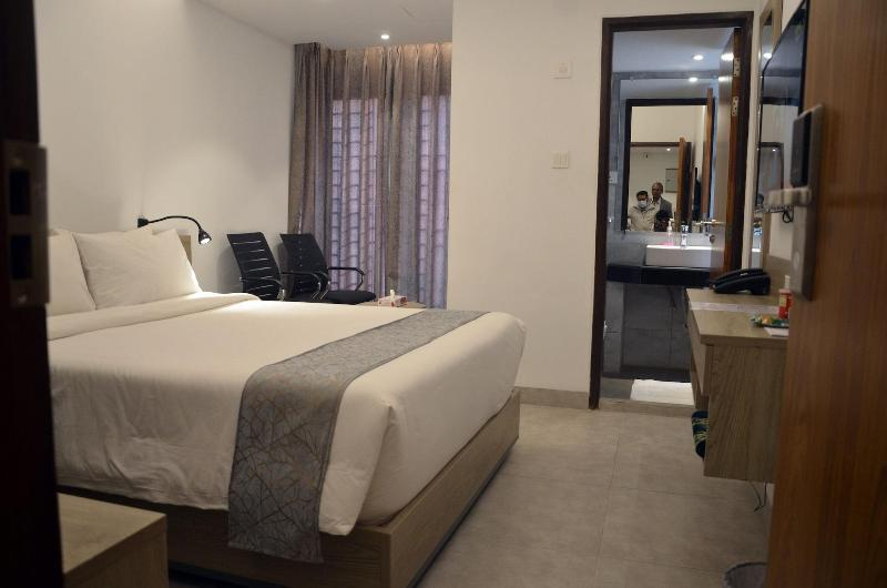 Priyo Nibash Stylish Residential Hotel