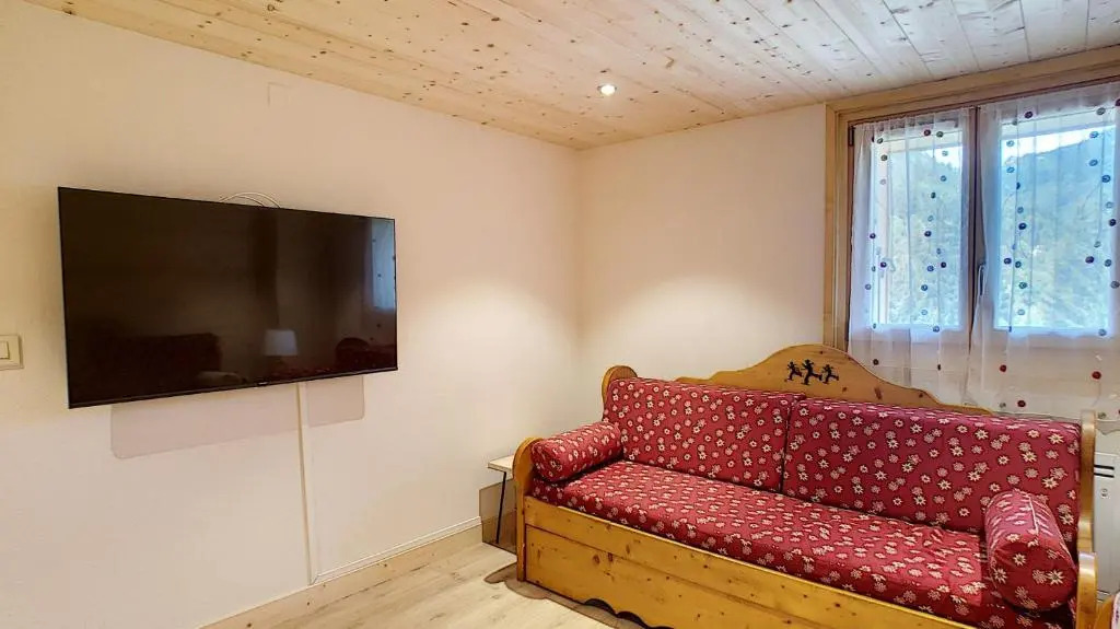 Joli APPARTEMENT DANS CHALET AVEC TERRASSE - SAINT JEAN D'AULPS - PROCHE MORZINE - 6 PERSONNES - LILOU