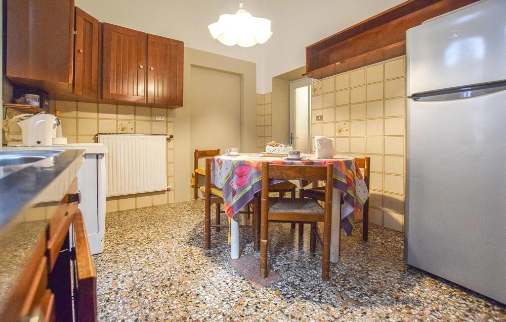 Nice Apartment in Camaiore With 2 Bedrooms and Wifi
