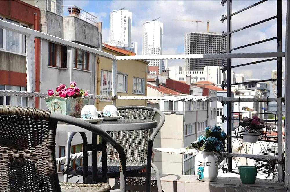 Evin Suites