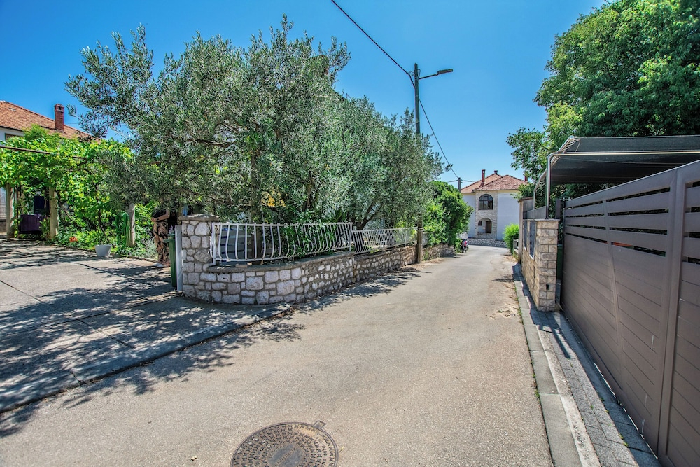 Apartments Dalmatino