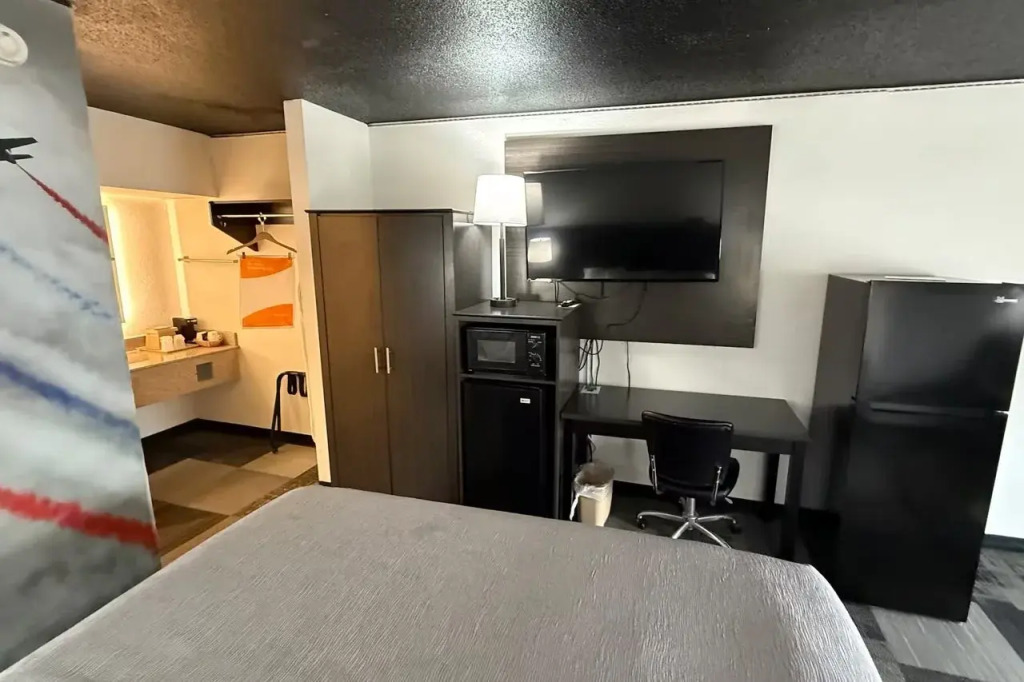 Eglin Extended Stay Hotel, a Howard Johnson by Wyndham