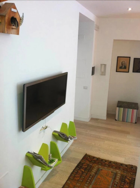 Center 2 Rooms