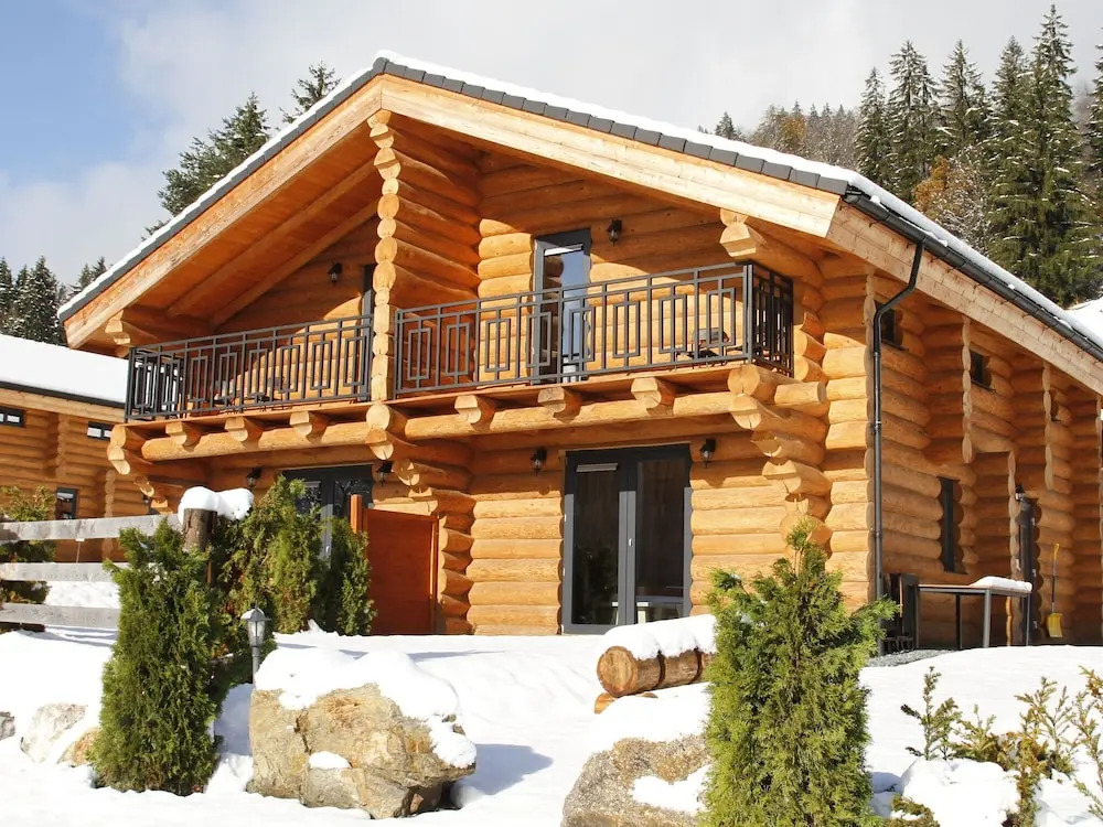 Lovely Chalet With Lush Green View in Carinthia