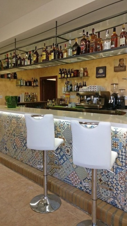 La Nova Tenalla - Adults Only