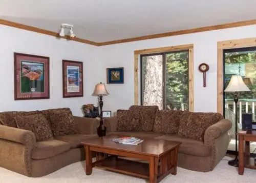 Forest Retreat Rental Cabin