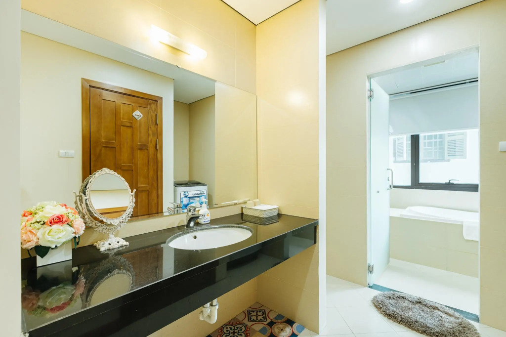 HB Serviced Apartment - 121B Quan Hoa
