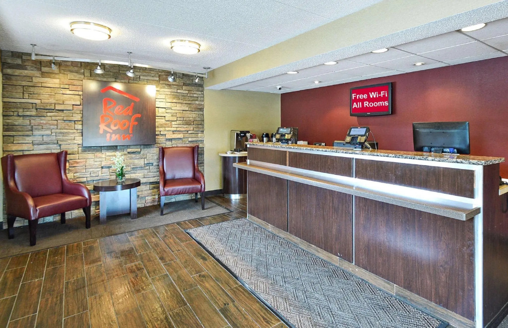 Red Roof Inn Louisville East - Hurstbourne