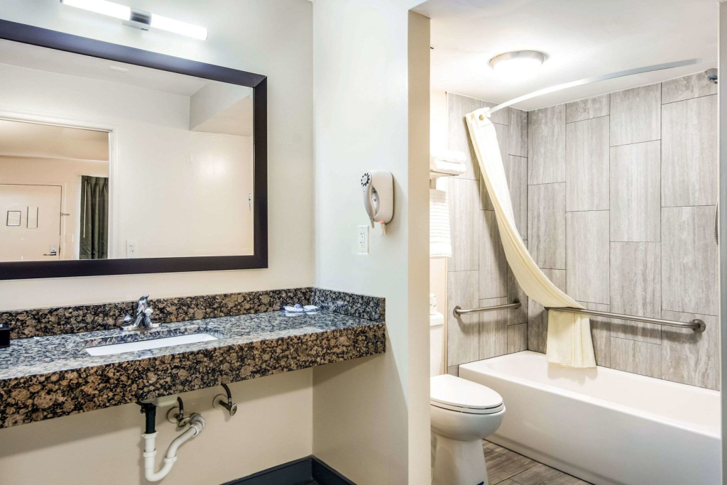 Brentwood Inn Richmond South