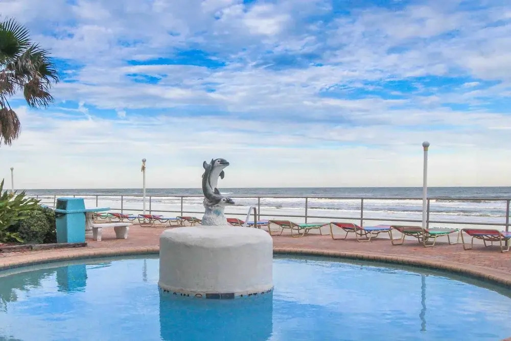 Harbour Beach Resort 401 - Daytona Beach Days