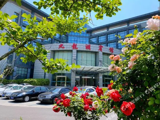 Jiulonghu Hotel