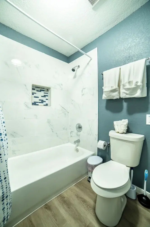 Fascinating 2BR1BA Near Festive DT and Riverwalk