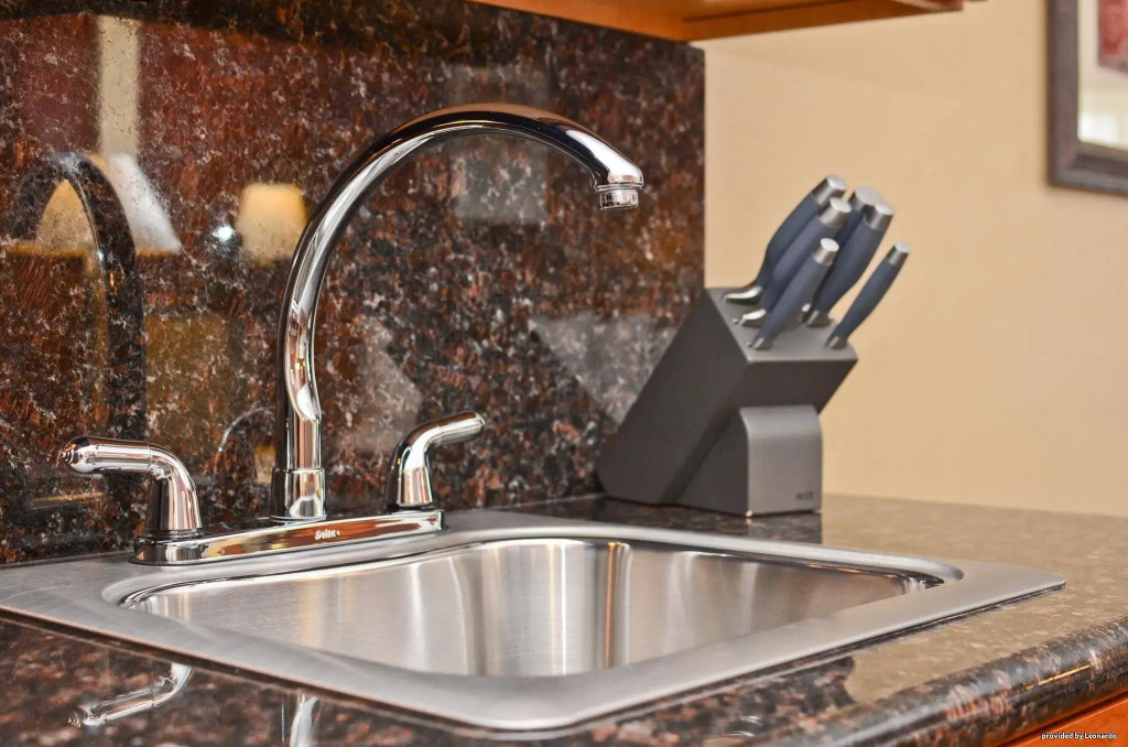 Best Western Plus Deer Park Hotel and Suites