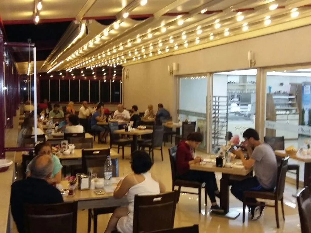 Umur Hotel