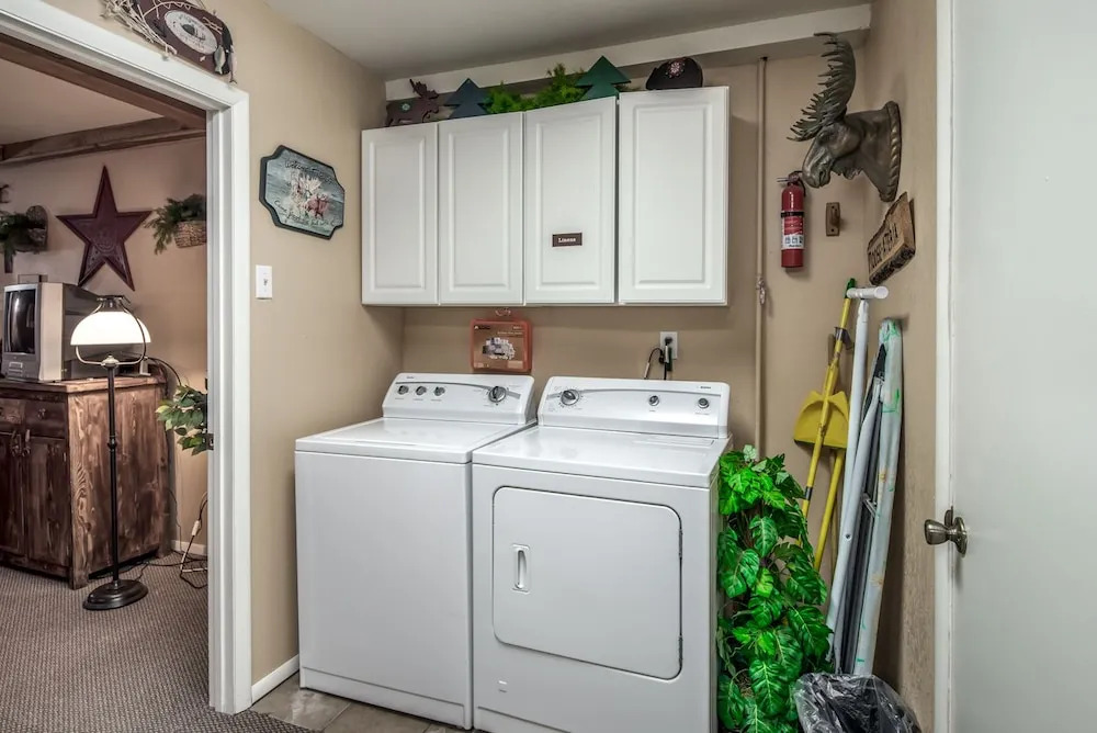 MOOSE3 - Three Bedroom Townhome